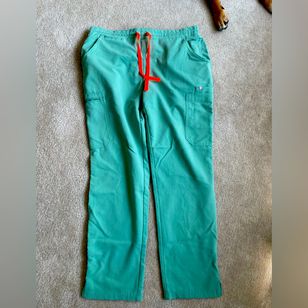 Fig Yola skinny scrub pants